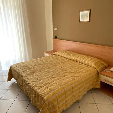 Rio Hotel 2*